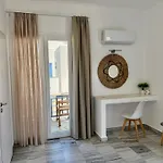 Magginas * Parikia (Paros)