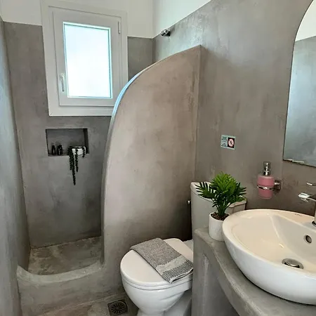 Magginas Apartman Párosz