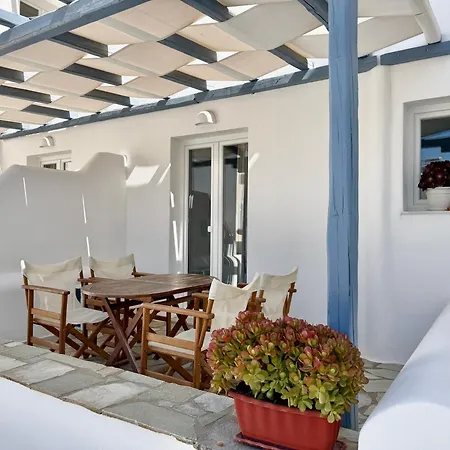 Magginas Apartman Párosz